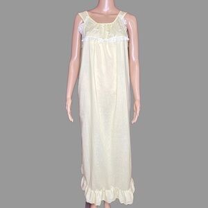 Vintage 60’s Katz Long Modest Romantic Embroidered Nightgown Sleep Dress Medium